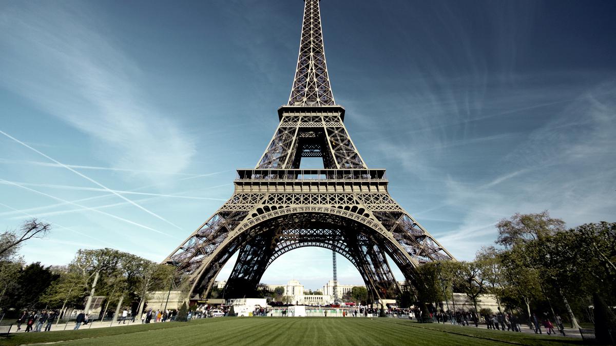 Legenda Besi Paris: Jejak Menara Eiffel Menjadi Sejarah Dunia